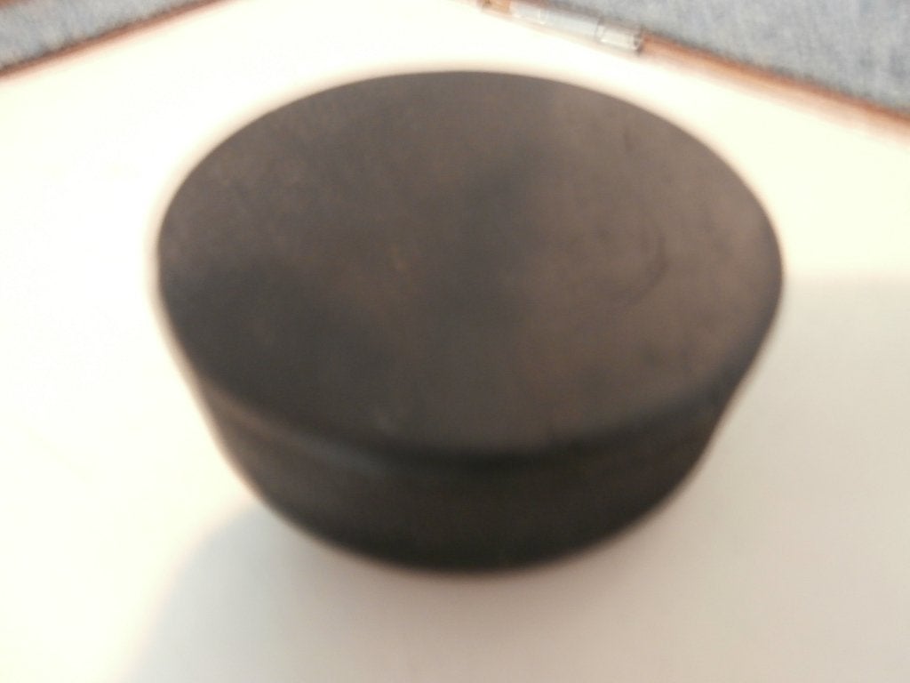 puck ijshockey hockey puck zwart schaatsen, Ophalen of Verzenden, Zo goed als nieuw, Puck