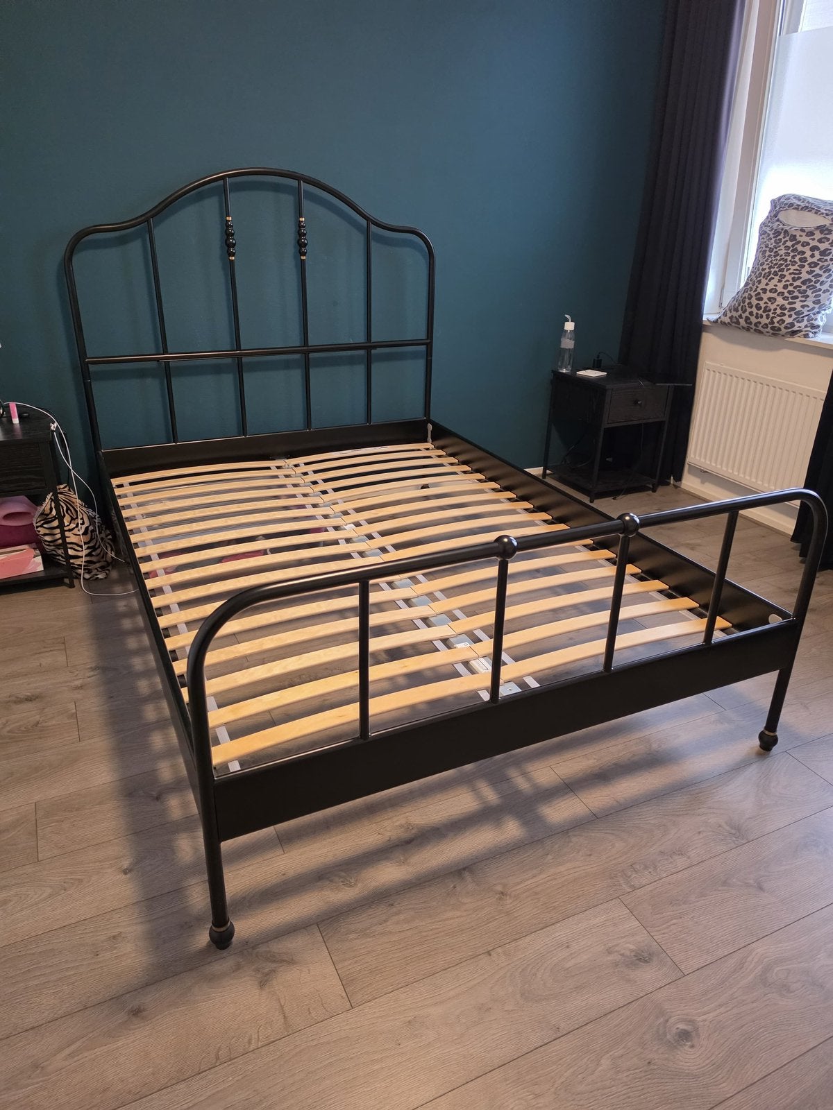 SAGSTUA Ikea bed 140x200, Ophalen, Zwart, Tweepersoons, 140 cm