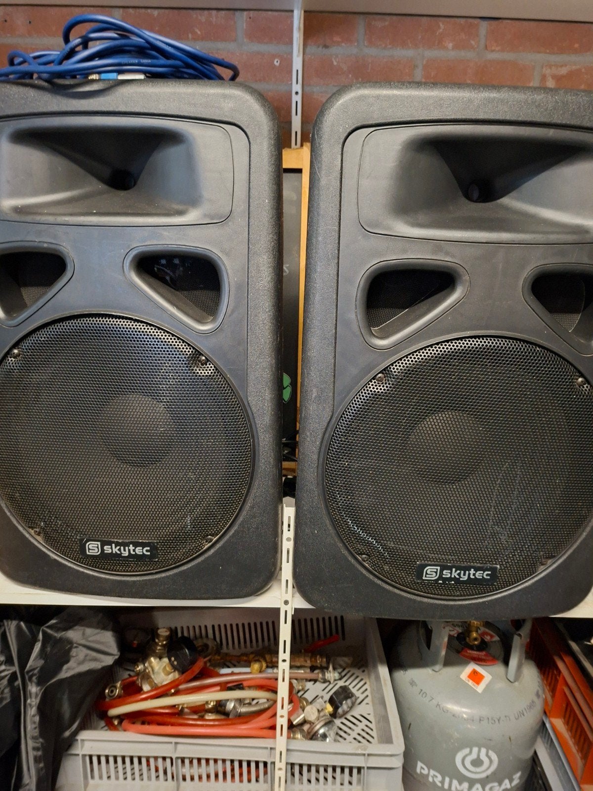 set actieve speakers 15 inch, Gebruikt, Inclusief kabels, Party speaker, Ophalen