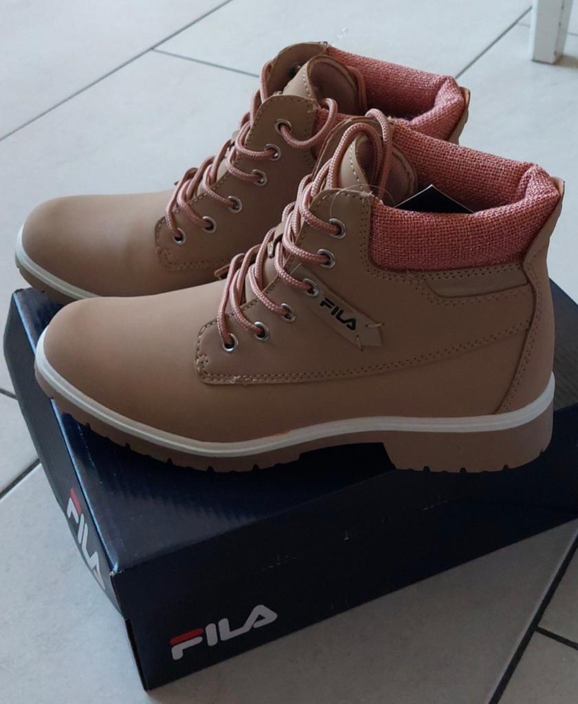 Fila schoenen Maat 39 van €59,99
voor €29,95, Lage of Enkellaarzen, Nieuw, Ophalen of Verzenden, Fila