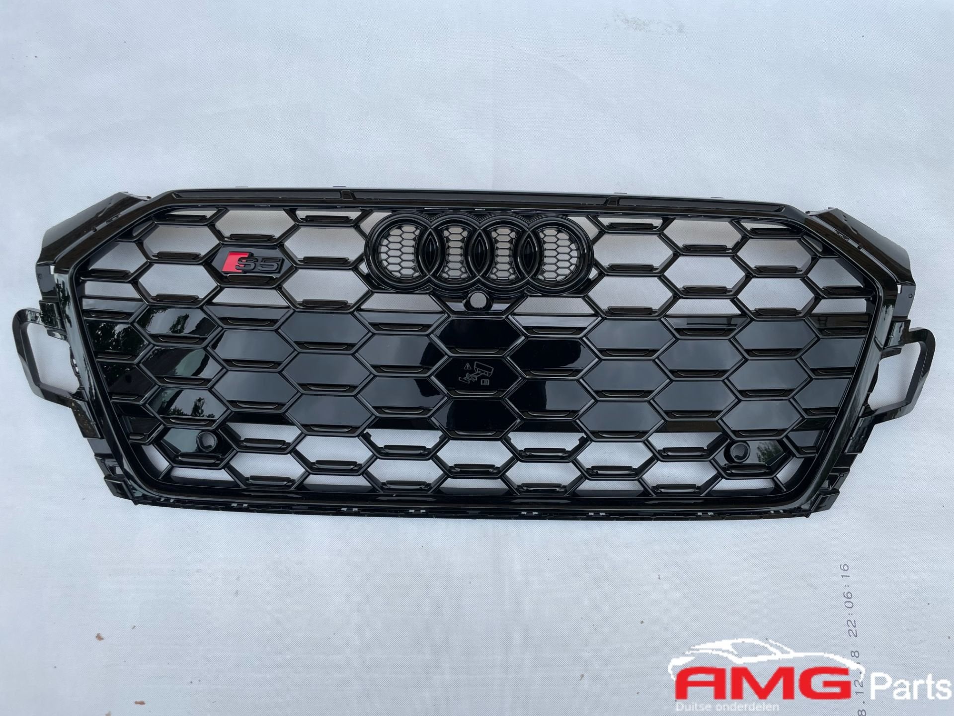 Audi A5 S5 8W Grille ORIGINEEL 8W6853651 BQ, AUDI AG, Kundenbetreuung@audi.de, Nieuw, Auto-Union-Strasse 1
85045  Ingolstadt, DE