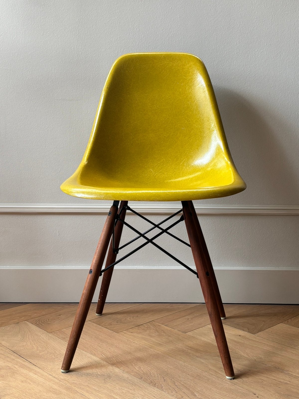 Originele glasvezel stoel van Eames/Herman Miller, Huis en Inrichting, Stoelen, Ophalen, Overige materialen, Gebruikt, Overige kleuren