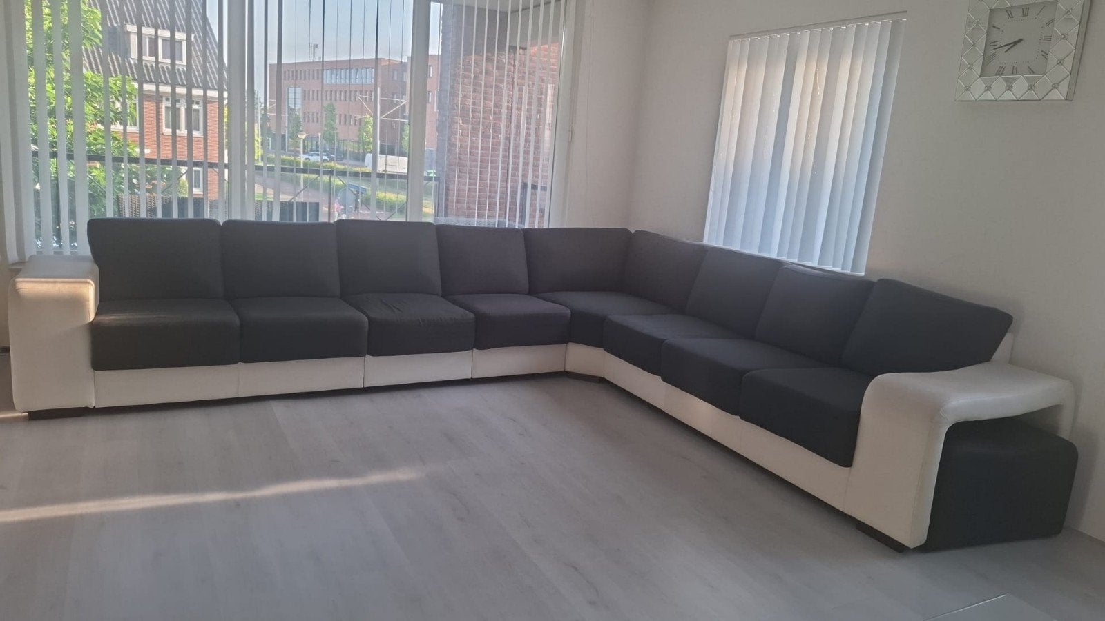 Hoekbank zwart wit, Huis en Inrichting, Banken | Bankstellen, Ophalen, Gebruikt, Hoekbank, 300 cm of meer