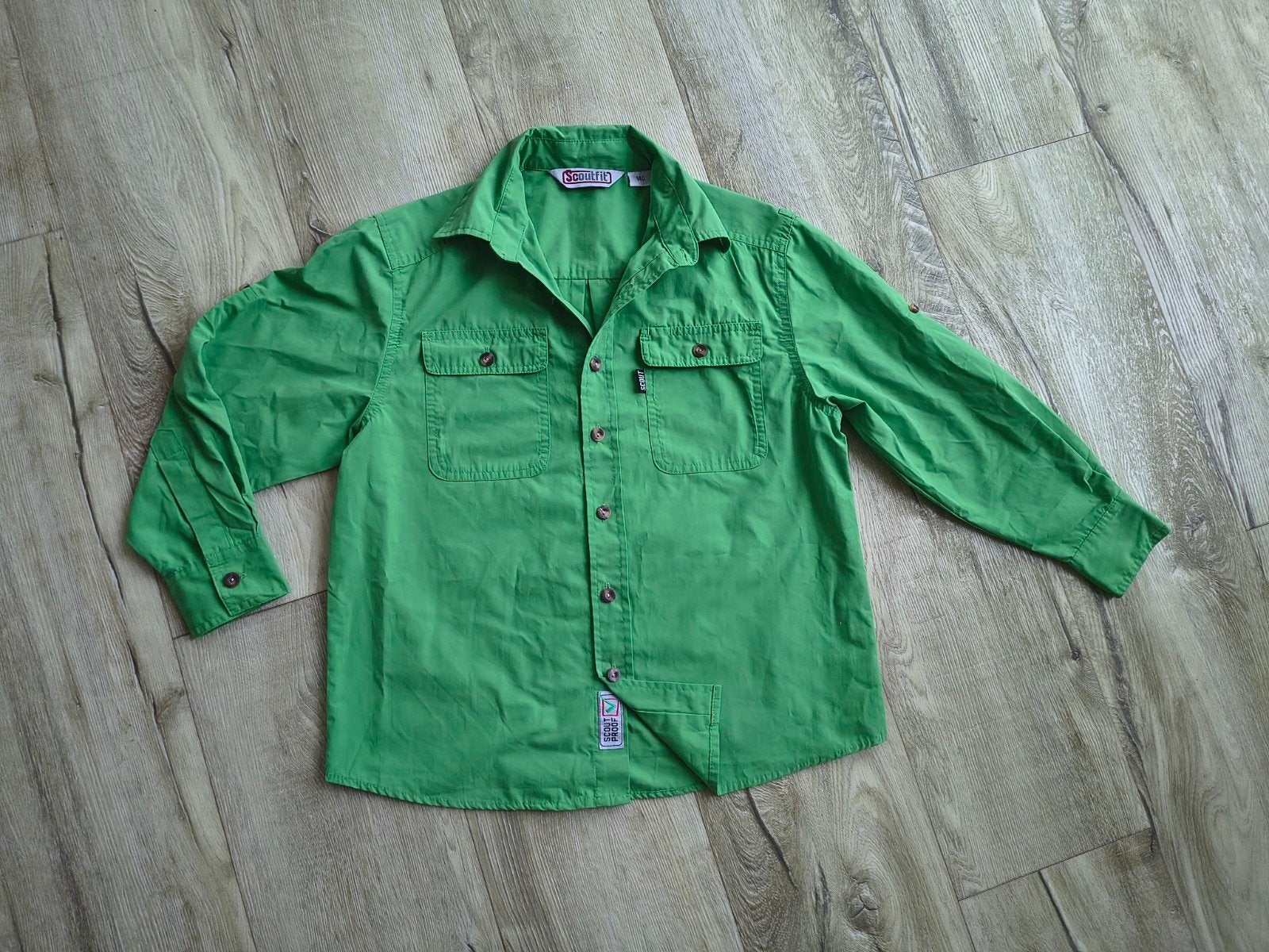 Mooie groene scoutingblouse, Welpen uniform, Scoutfit, 140., Onb, Ophalen of Verzenden, Kleding, Onb