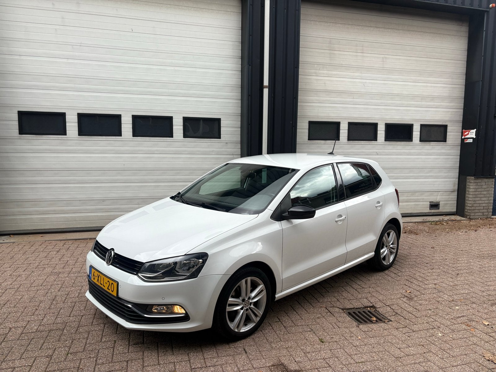 Volkswagen Polo 1.2 TSI 81KW  2014 Wit, 40 €/maand, 4 cilinders, Wit, Origineel Nederlands
