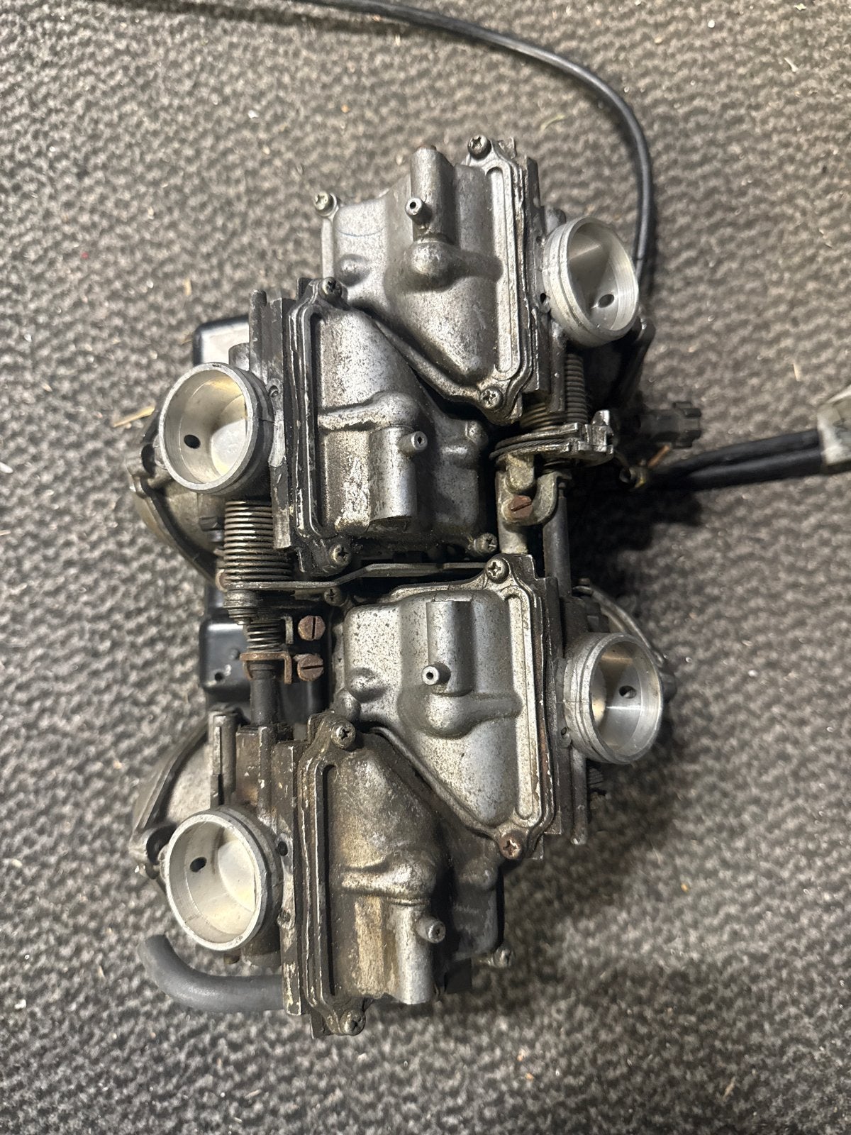 Gebruikte carburateur set voor Honda VF500, Ophalen of Verzenden, Gebruikt