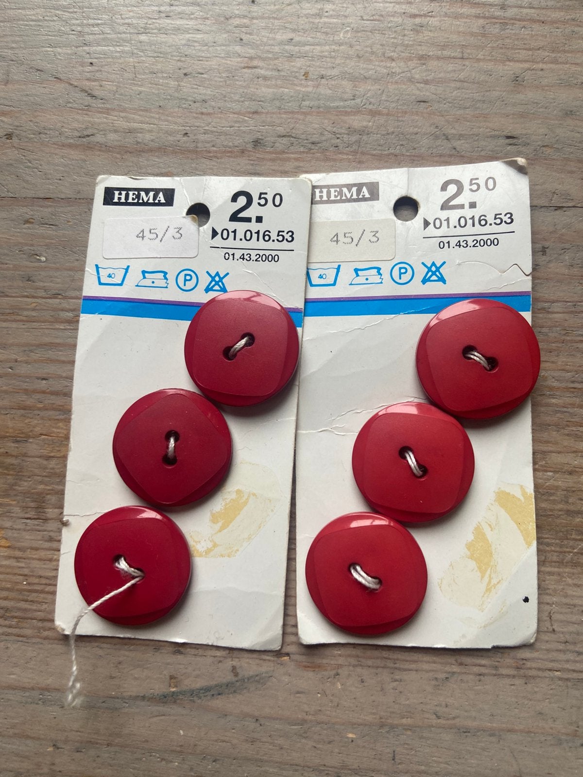 6 vintage hema knopen., Ophalen of Verzenden, Nieuw, Knoop of Knopen
