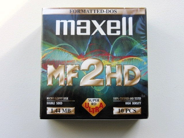 Vintage doosje Maxell MF2HD 1.44MB Floppy Disks 10 floppies, Ophalen of Verzenden