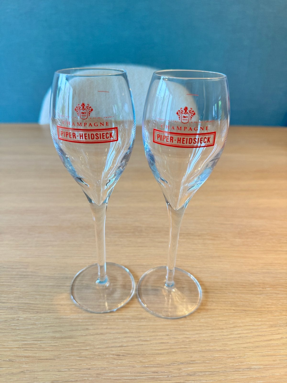 Set van 2 Piper-Heidsieck champagneglazen, Verzenden