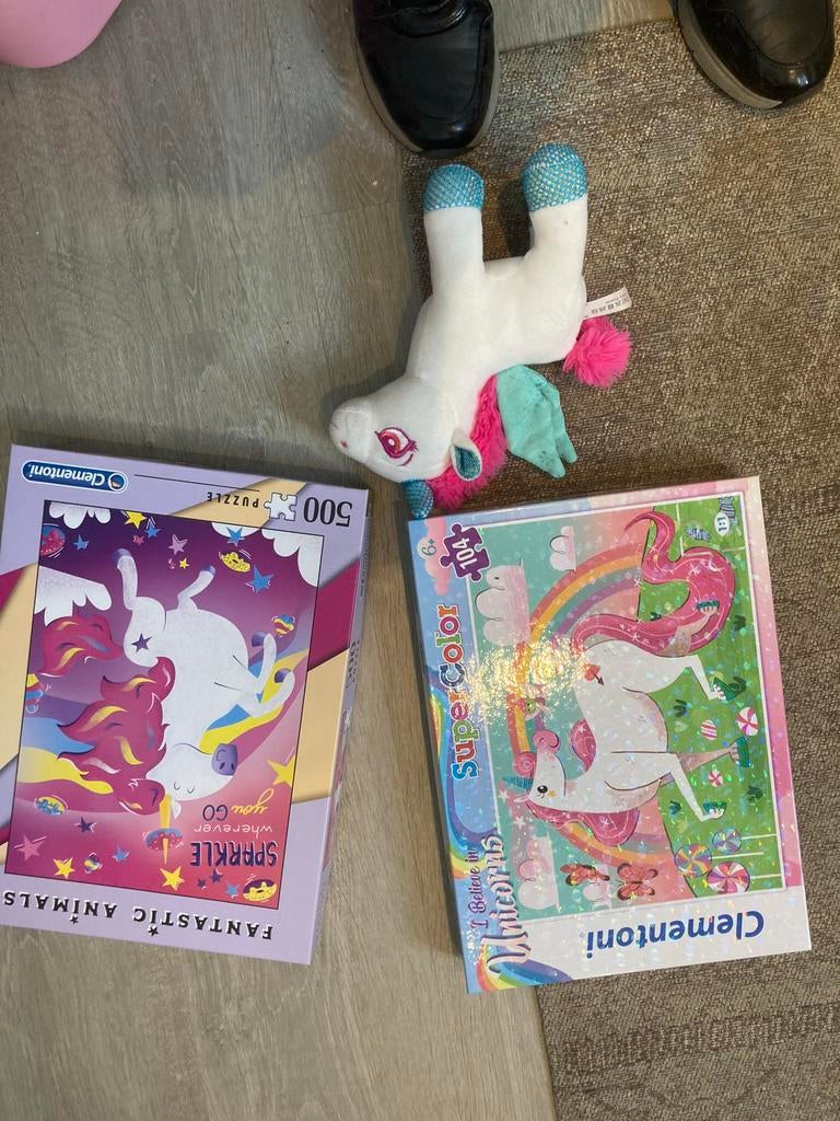 Knuffels, puzzels en etui in goede staat, Ophalen, Gebruikt
