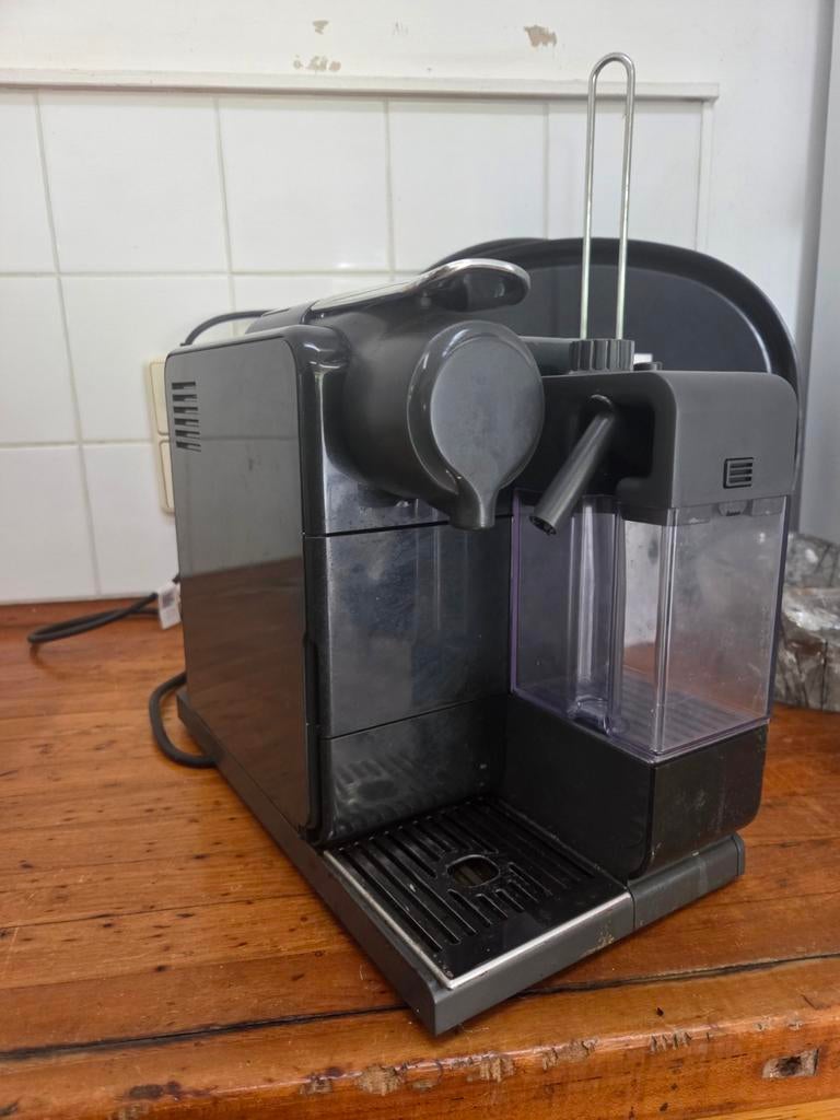 Nette en goed werkende koffiemachine - Zo goed als nieuw, Koffiepads en cups, Gebruikt, Koffiemachine, Ophalen of Verzenden