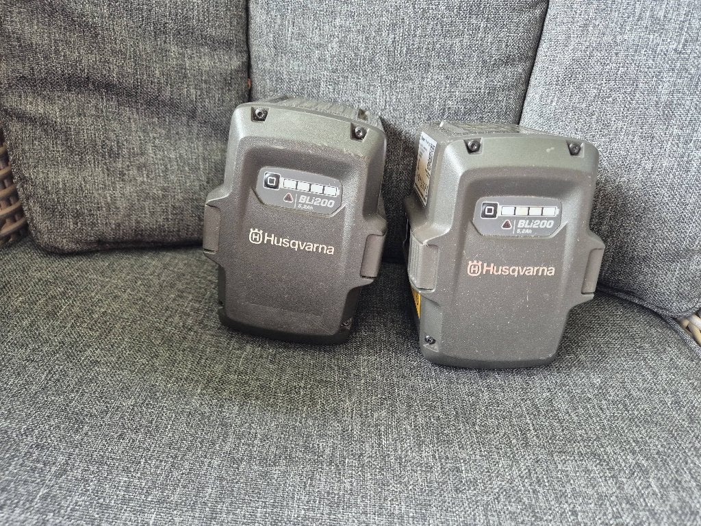 Husqvarna Bli200 accu's, Ophalen of Verzenden, Zo goed als nieuw