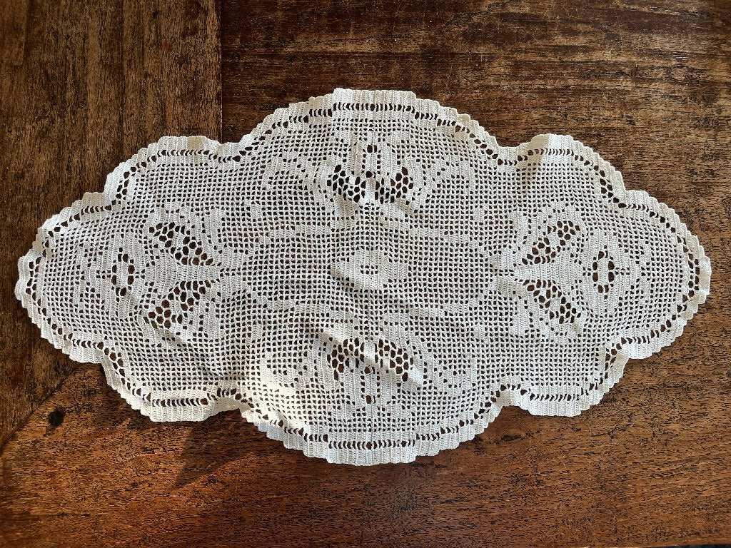 Brocante ovaal gehaakt katoenen kleedje, Antiek en Kunst, Ophalen of Verzenden