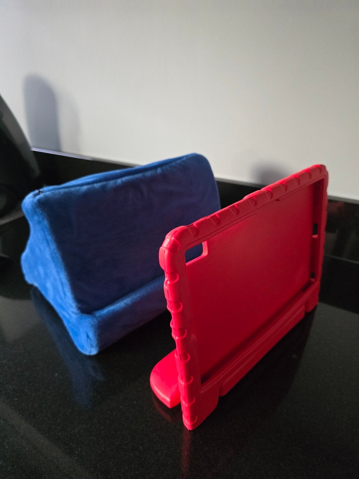 kinder tablethoes en schootkussen voor tablet, Ophalen of Verzenden, 10 inch, Samsung Galaxy tablet, en anderen, Bescherming voor- en achterkant