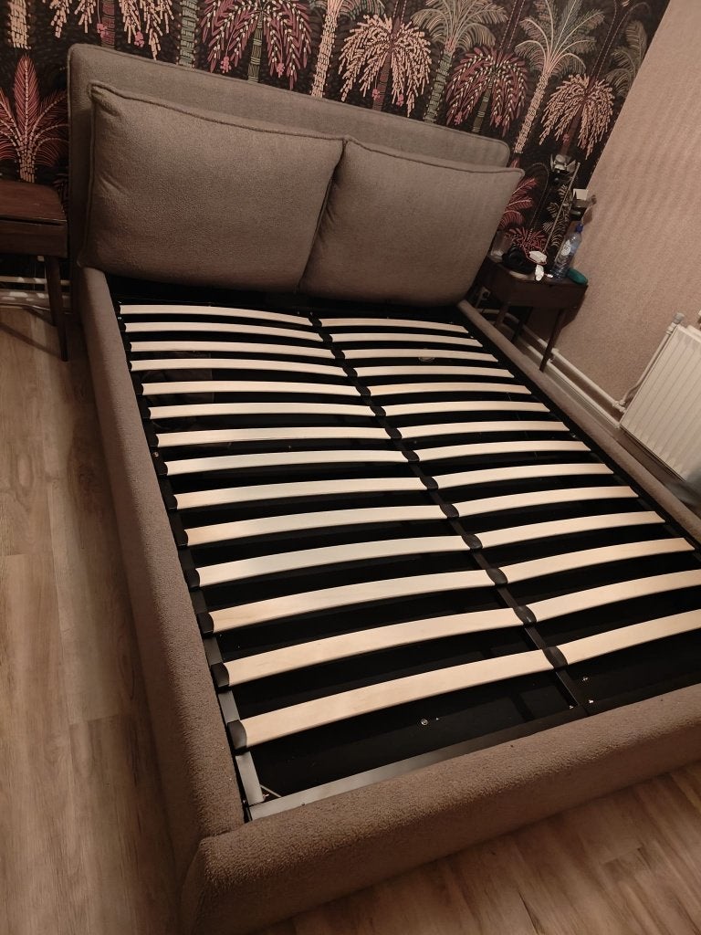 Bed met opbergruimte taupe 160x200, Ophalen, Bruin, Tweepersoons, Zo goed als nieuw