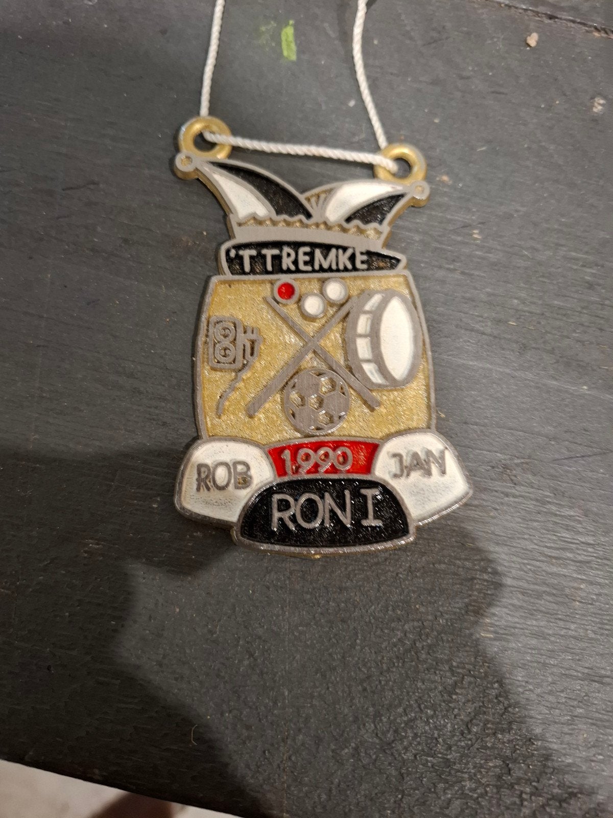 Carnavalsmedaille 't Tremke 1990 Rob Jan Ron I, Ophalen of Verzenden, Gebruikt, Feestartikel, Carnaval