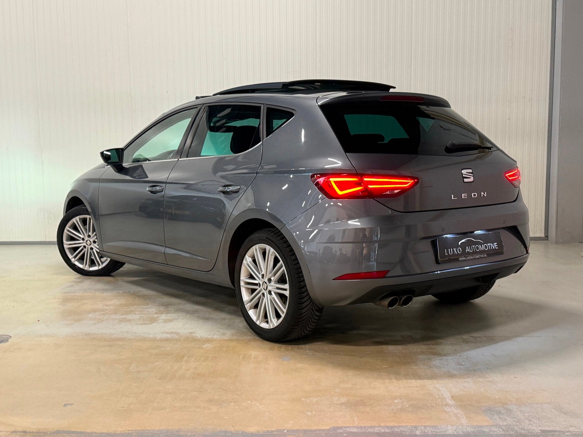 Seat Leon 1.4 EcoTSI FR Business Intense | PANO | VIRTUAL DA, Auto's, Dealer onderhouden, Gebruikt, Euro 6, 4 cilinders