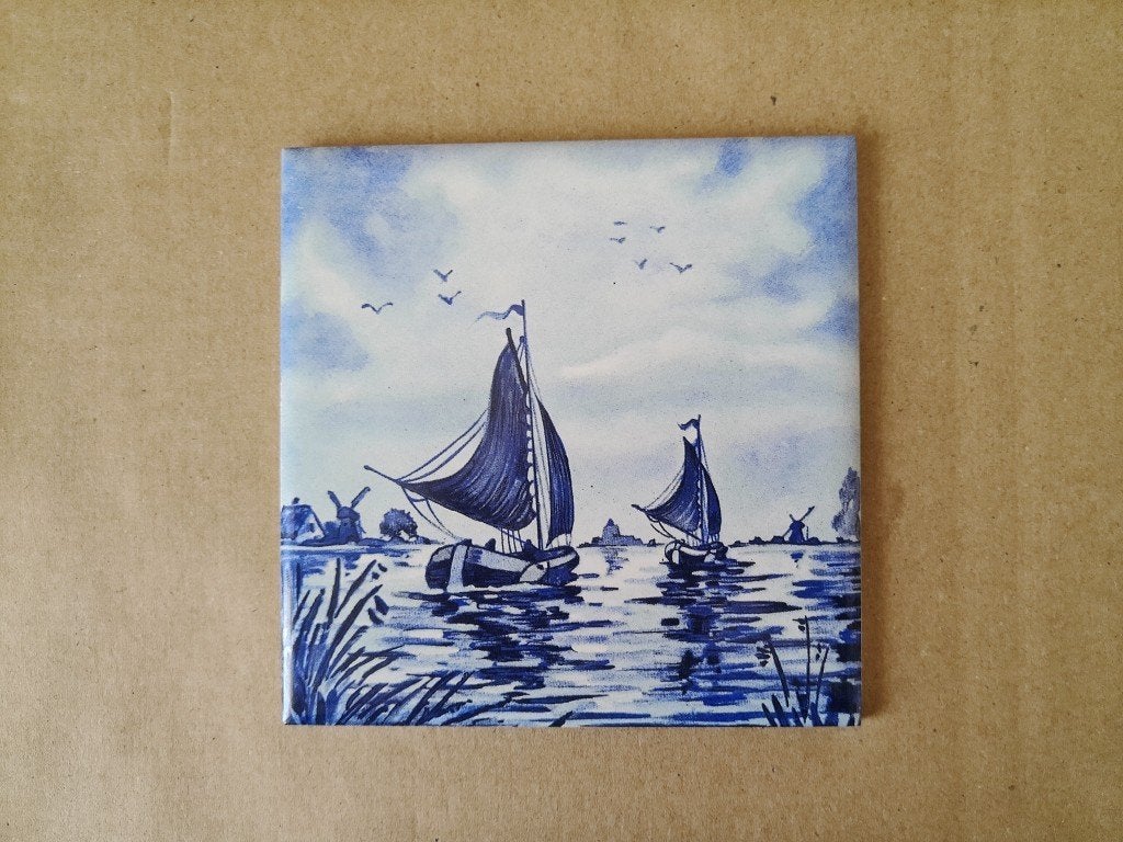 Vintage Delfts blauw gekleurde tegel schepen en molens 11x11, Ophalen of Verzenden