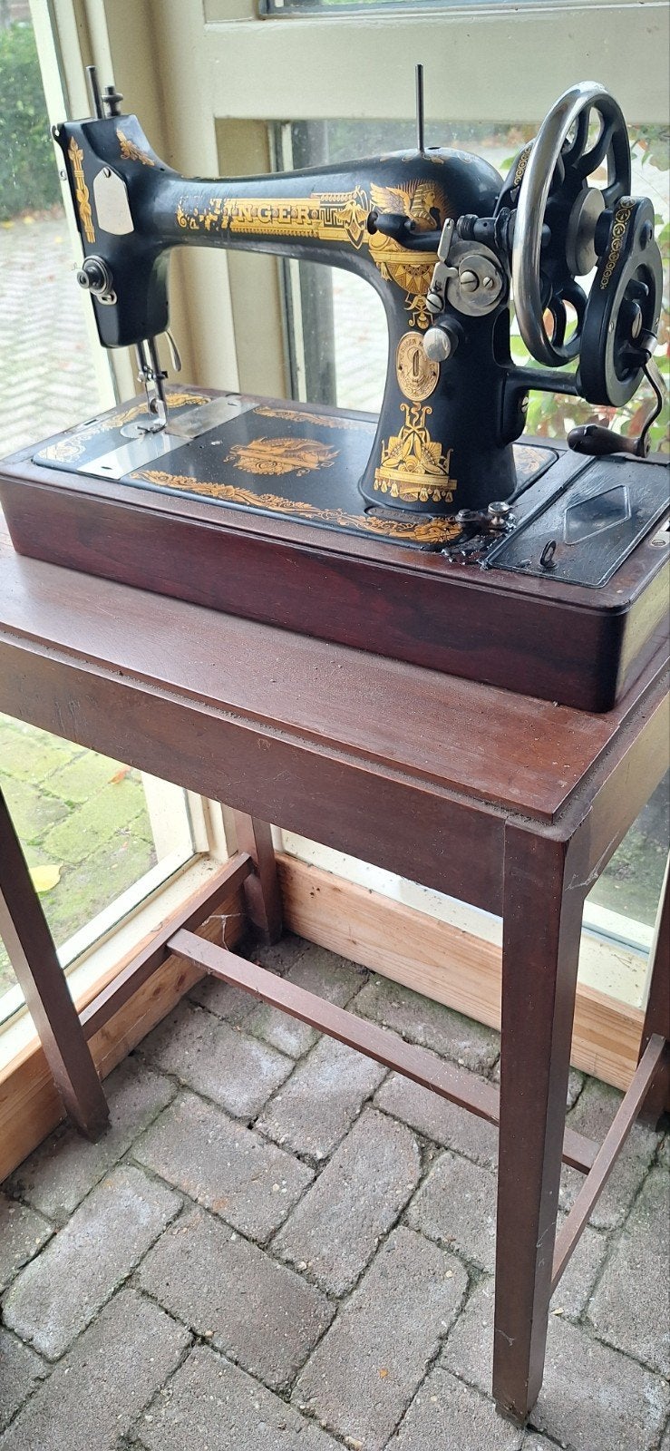 Complete antieke Singer Sphinx naaimachine 1923 kap en tafel, Ophalen