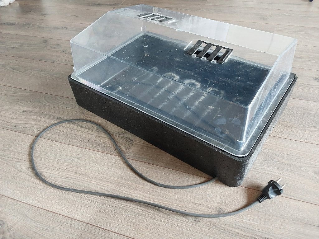 Kweekbak met bodemverwarming, Tuin en Terras, Kweekspullen, Ophalen of Verzenden, Gebruikt, Kweekbak
