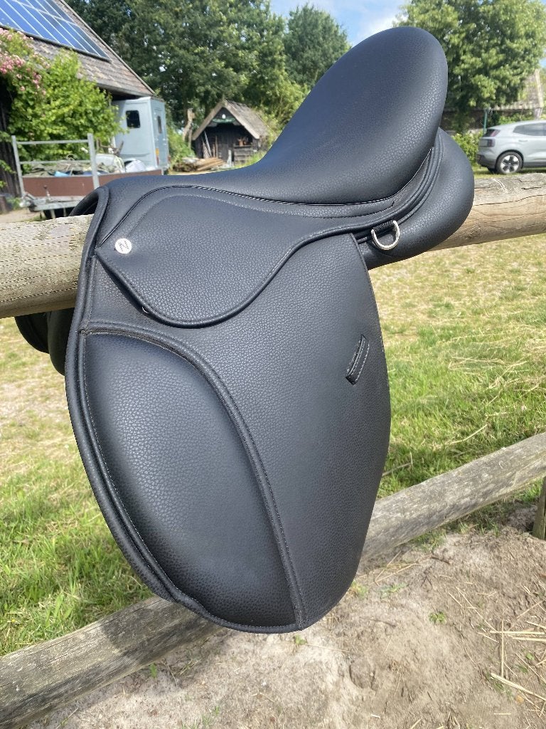Norton Pro 16,5 inch zadel, Dieren en Toebehoren, Vlakke zit, Overige merken, Ophalen of Verzenden, Zo goed als nieuw