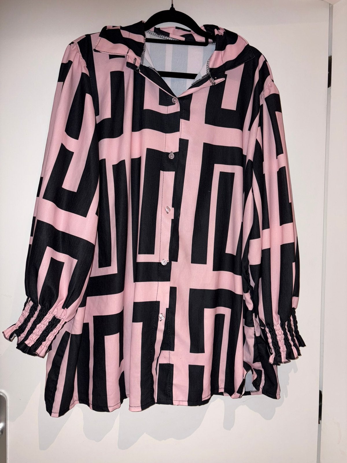 Roze/zwarte blouse met print plussize onesize (3XL/4XL), Ophalen of Verzenden, Zo goed als nieuw, Roze, Blouse of Tuniek