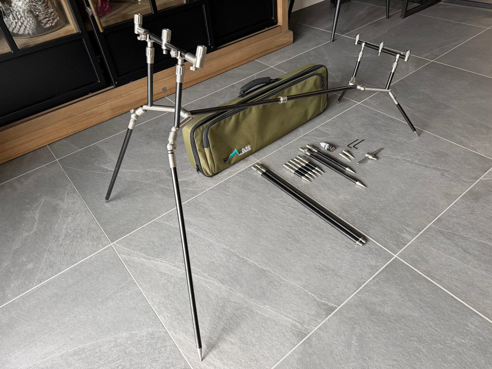 Summit Tackle Colosseum Pod Kit Black Edition + veel extra, Watersport en Boten, Ophalen of Verzenden, Zo goed als nieuw, Complete set
