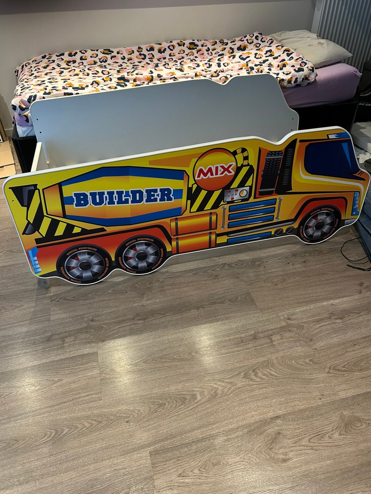 Peuterbed cementwagen 140x70, Kinderen en Baby's, Kinderkamer | Bedden, Ophalen, 70 tot 85 cm, 140 tot 160 cm, Zo goed als nieuw
