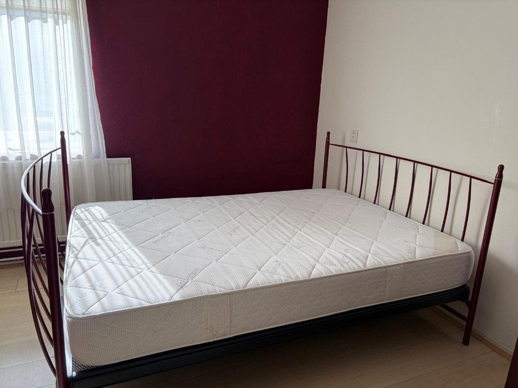 auping bed 140 bij 200 bordeaux rood, Huis en Inrichting, Ophalen, Gebruikt, Tweepersoons, 140 cm