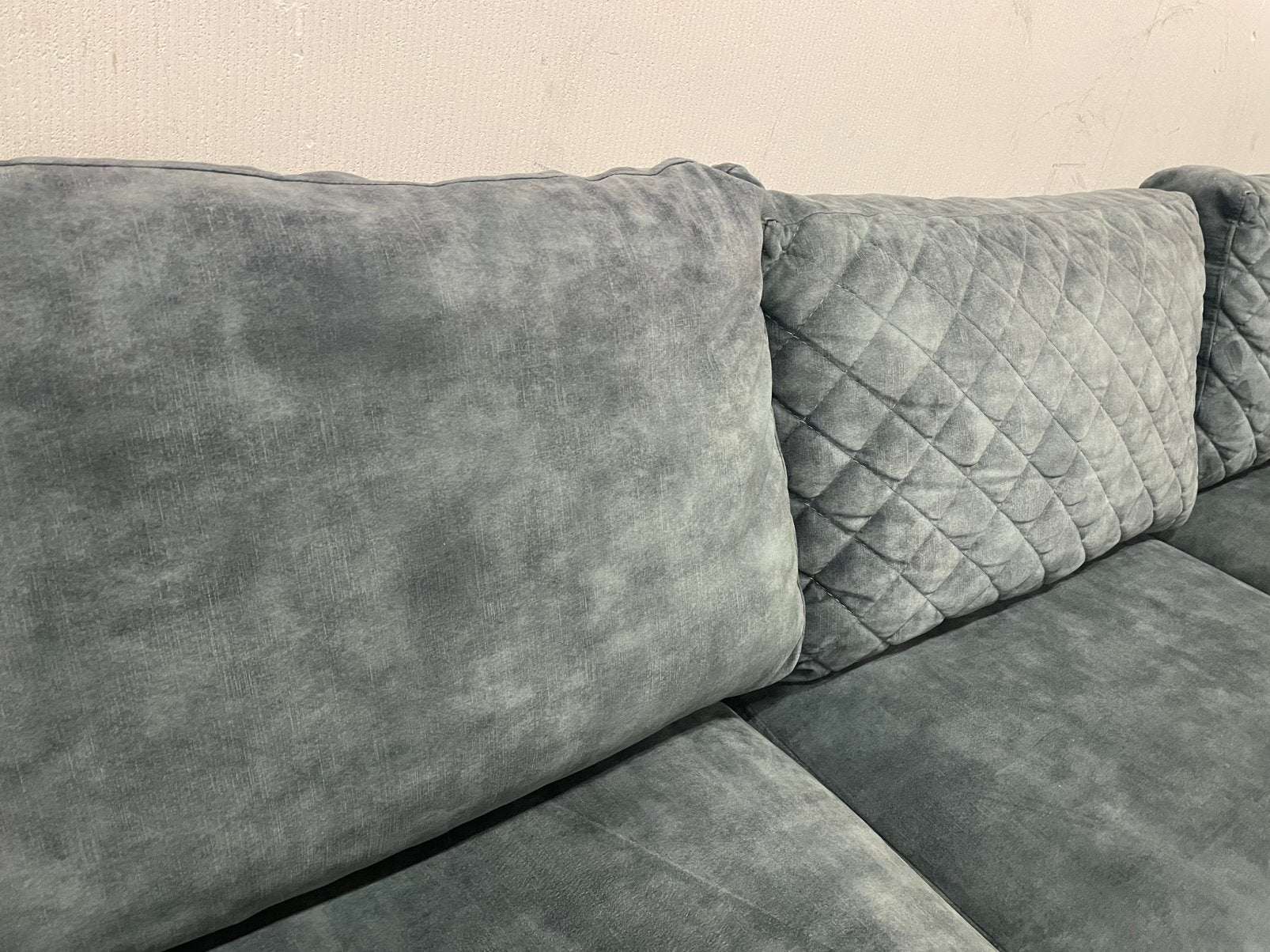 Mooie luxe groen blauwe velvet hoekbank urban sofa GEREINIGD, Huis en Inrichting, Ophalen, 250 tot 300 cm, Luxe, Hoekbank