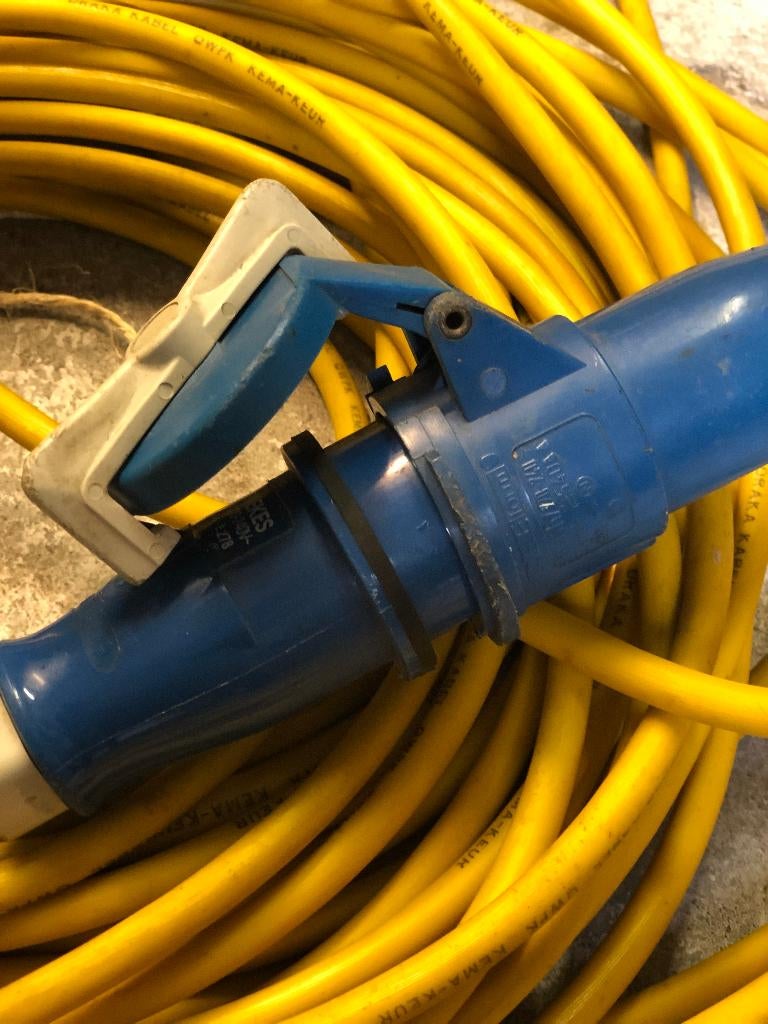caravan elektriciteit kabel, Ophalen, Gebruikt