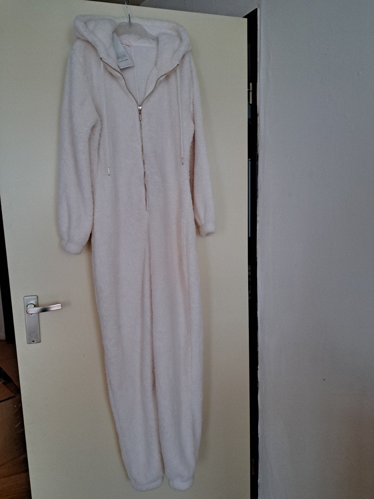 Nieuwe warme jumpsuit maat S, Kleding | Dames, Wit, Nieuw, Ophalen of Verzenden, Maat 36 (S)