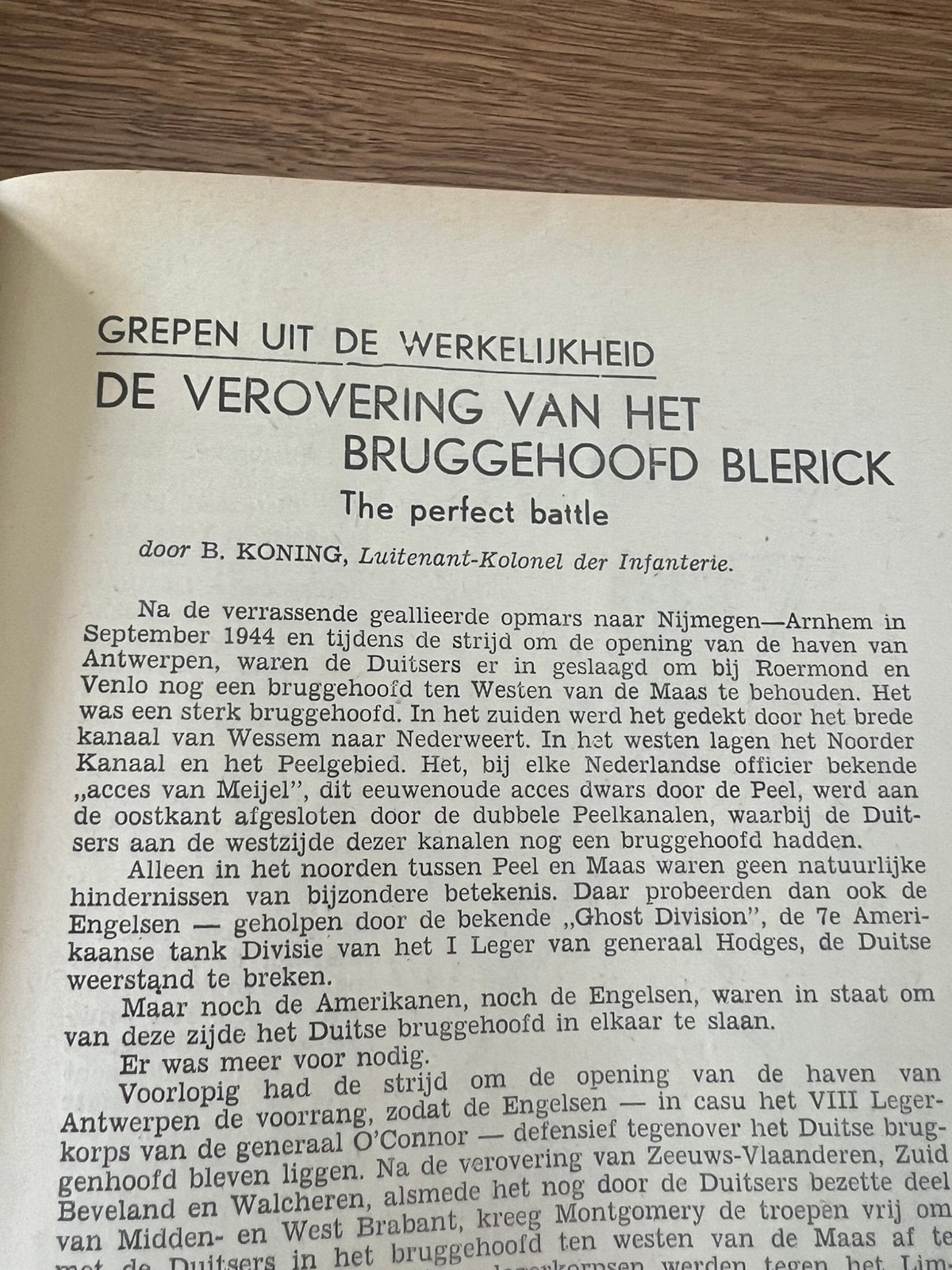 Naslagwerk oa Gevechtsverslag Bruggehoofd Blerick 1944, Verzenden, Foto of Poster, Nederland