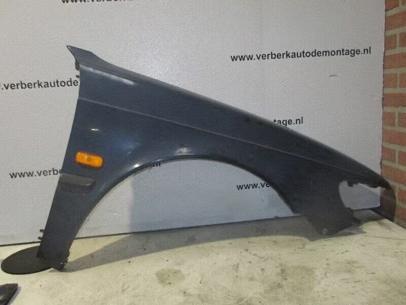 SPATBORD RECHTS VOOR Saab 900 II (01-1993/02-1998), Saab-de-info@saabgroup.com, Gebruikt, Ophalen of Verzenden, Spatbord