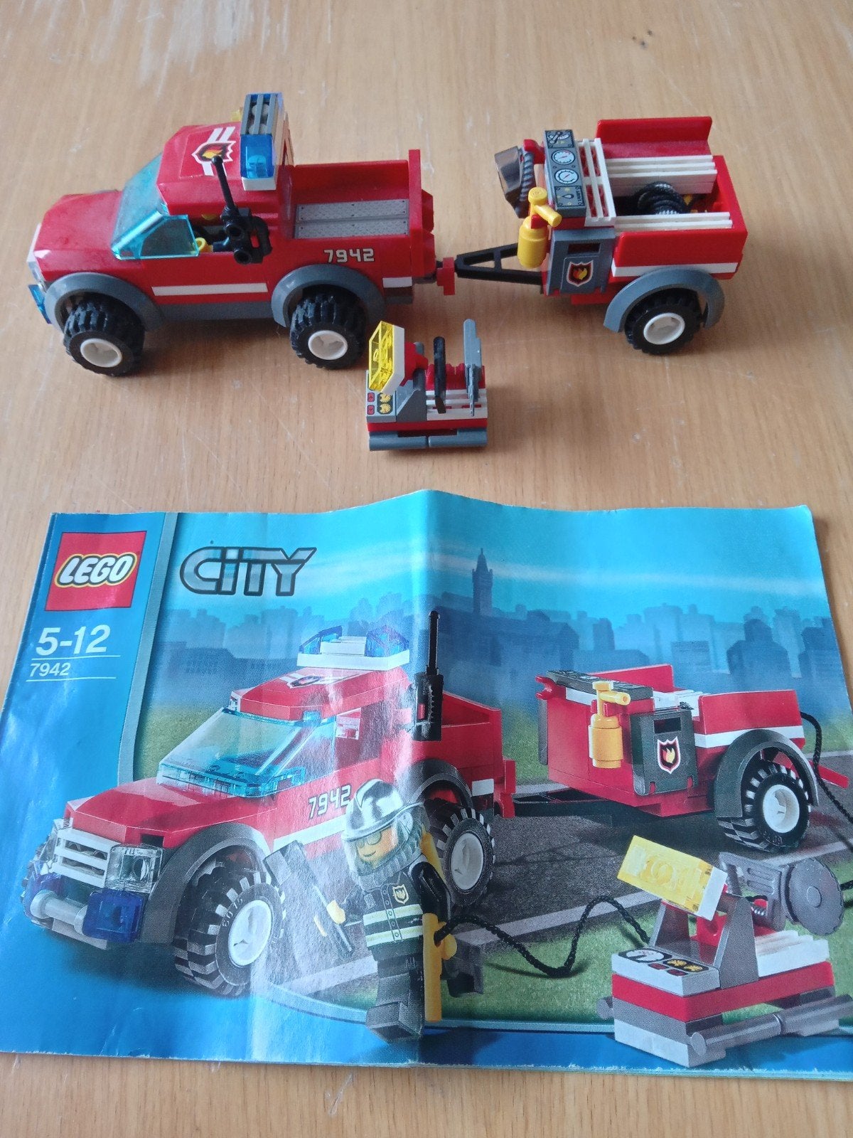 LEGO City 7942 brandweer pick-up truck met aanhanger, Compleet, Lego, Ophalen of Verzenden, Complete set