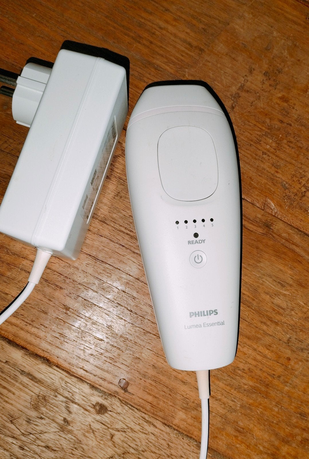 Philips Lumea Essential IPL ontharingsapparaat, Ophalen of Verzenden, Gebruikt, Scheren en Epileren