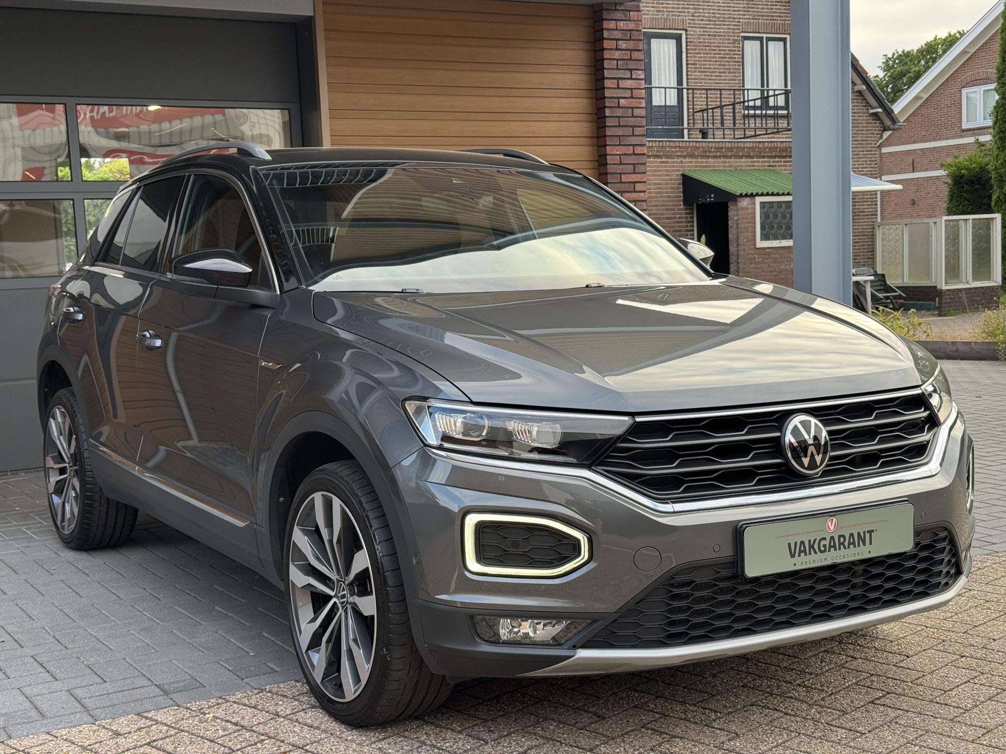 Volkswagen T-Roc 1.5 TSI Sport,19`,Navi,Carpl,Cam,Led,Cruise, Auto's, Stof, 4 cilinders, 150 pk, Bedrijf