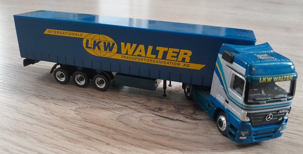 Schaalmodel Mercedes truck met trailer LKW Walter, Ophalen of Verzenden, Gebruikt, Bus of Vrachtwagen, Schuco