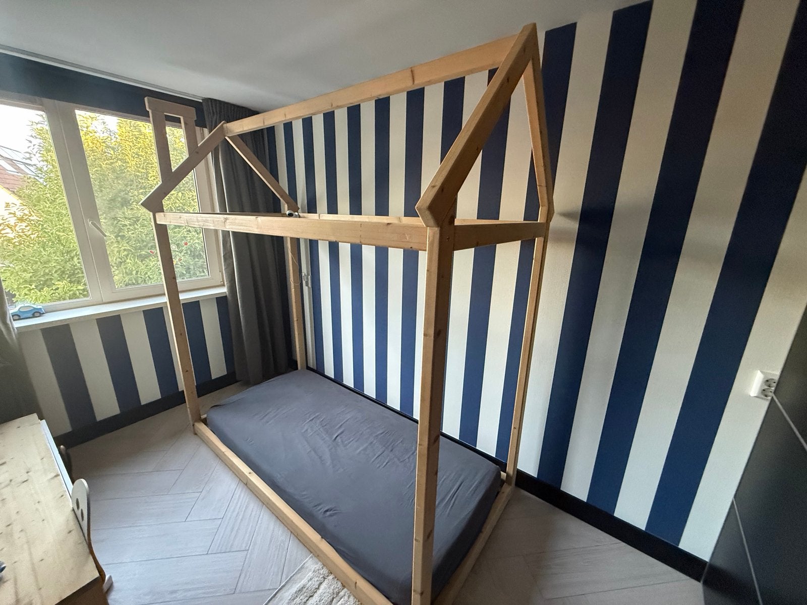 kinderbed 90x200 bed Montessori met lattenbodem huisbed, Gebruikt, 90 cm, Eenpersoons, Bruin