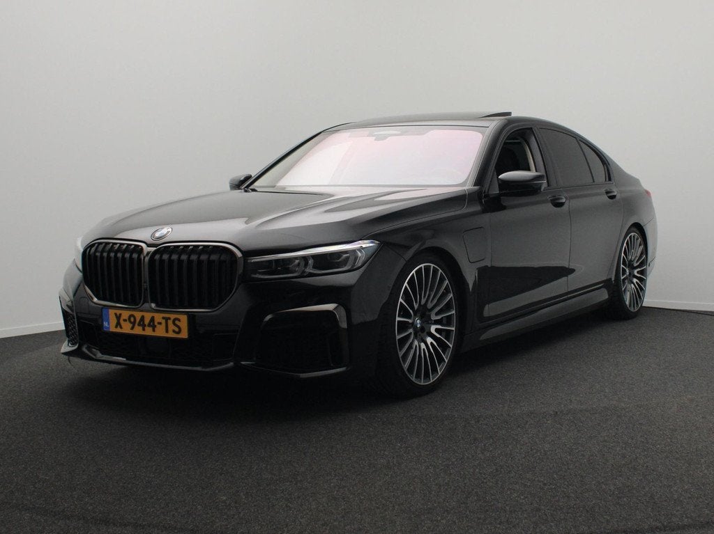 BMW 7-serie 745e High Executive *M Sport* Xpel Massage 394 p, Auto's, BMW, Automaat, Achterwielaandrijving, Gebruikt, Zwart