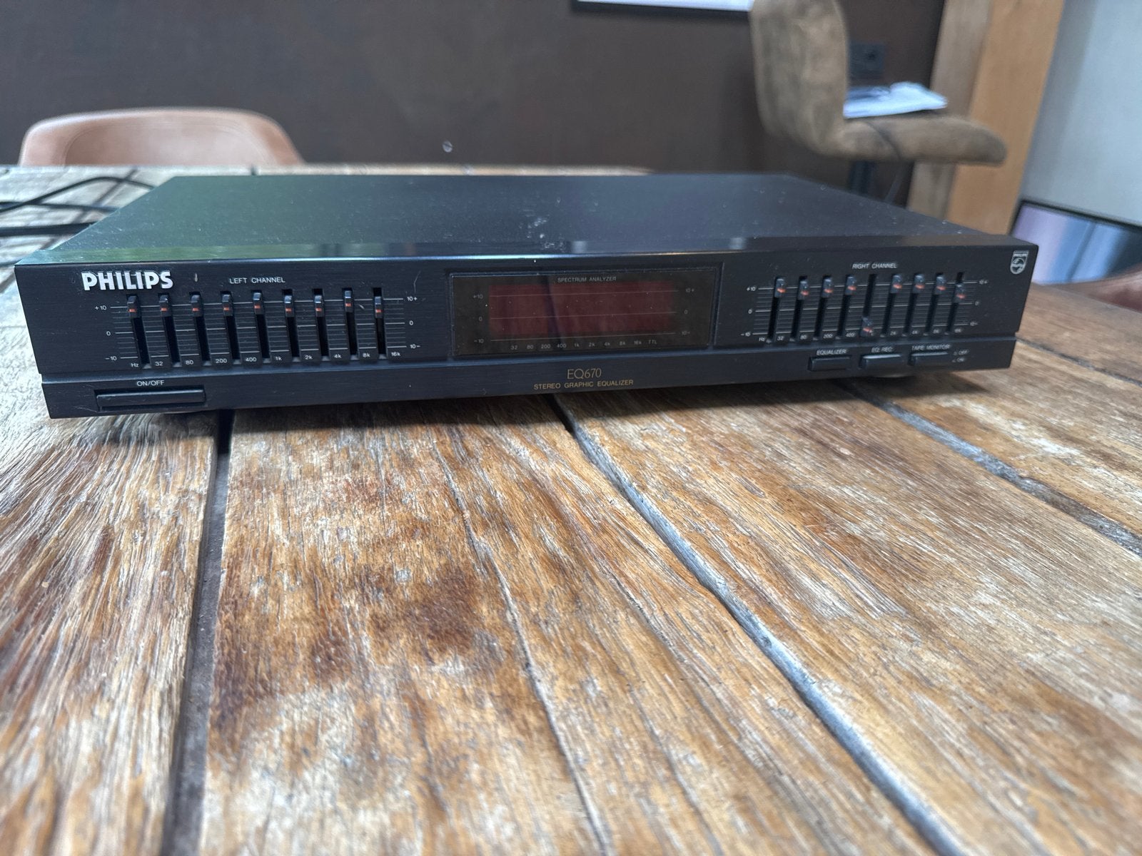 Philips EQ670 Stereo Grafische Equalizer, Ophalen of Verzenden, Gebruikt, Stereo, Minder dan 60 watt