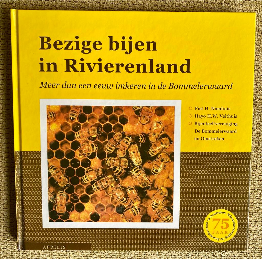 Bezige bijen in Rivierenland - Hardcover, Ophalen of Verzenden, Zo goed als nieuw