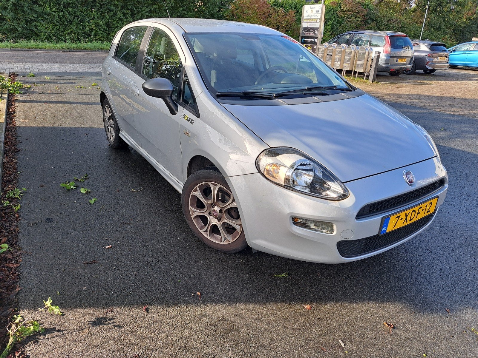Fiat Punto 0.9 Twinair 74KW 5DR 2014 Grijs, Auto's, Voorwielaandrijving, Stof, 100 pk, 49 €/maand