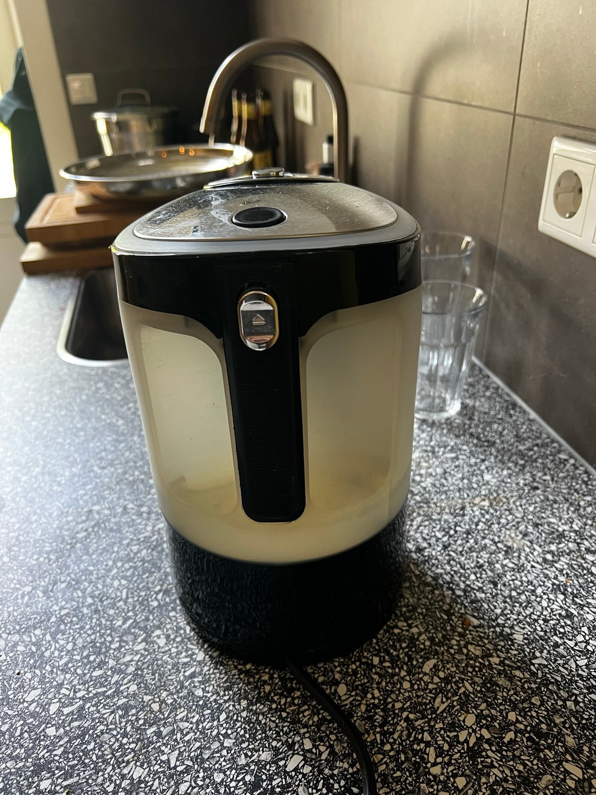 Kitchen Brothers Instant Hot Water Dispenser, 2 liter of meer, Ophalen, Gebruikt, Rvs