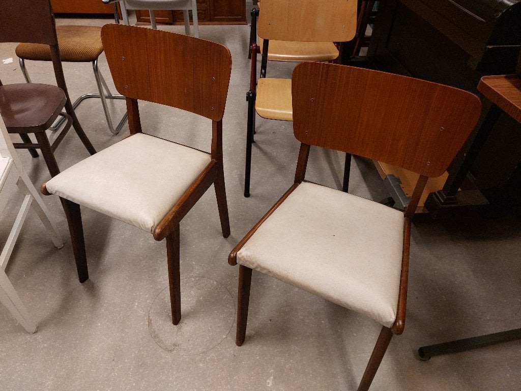 2  vintage eetkamerstoelen  / slaapkamerstoelen( 500501), Ophalen