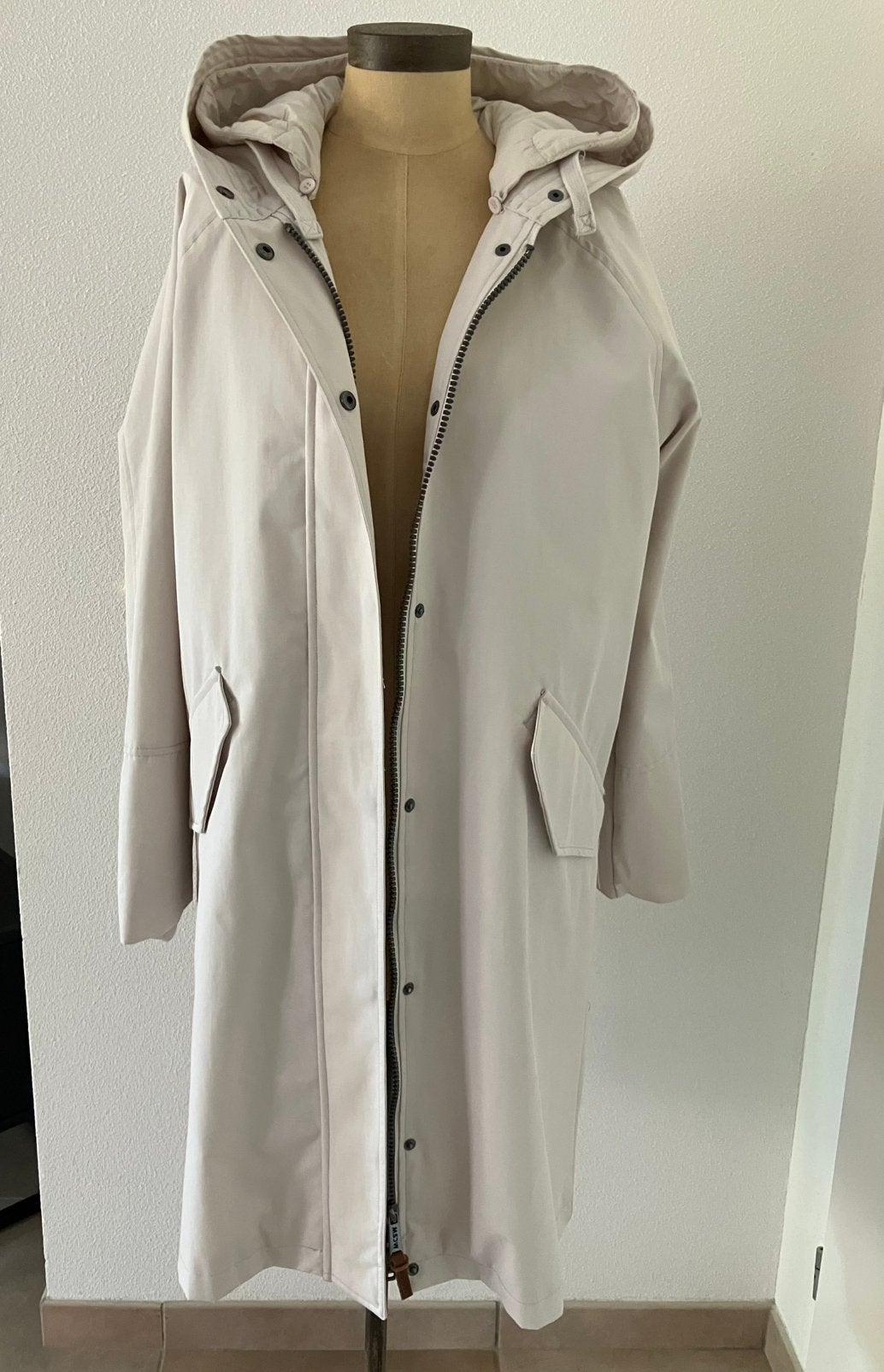 Jas van Moscow, Verzenden, Nieuw, Maat 42/44 (L), Beige