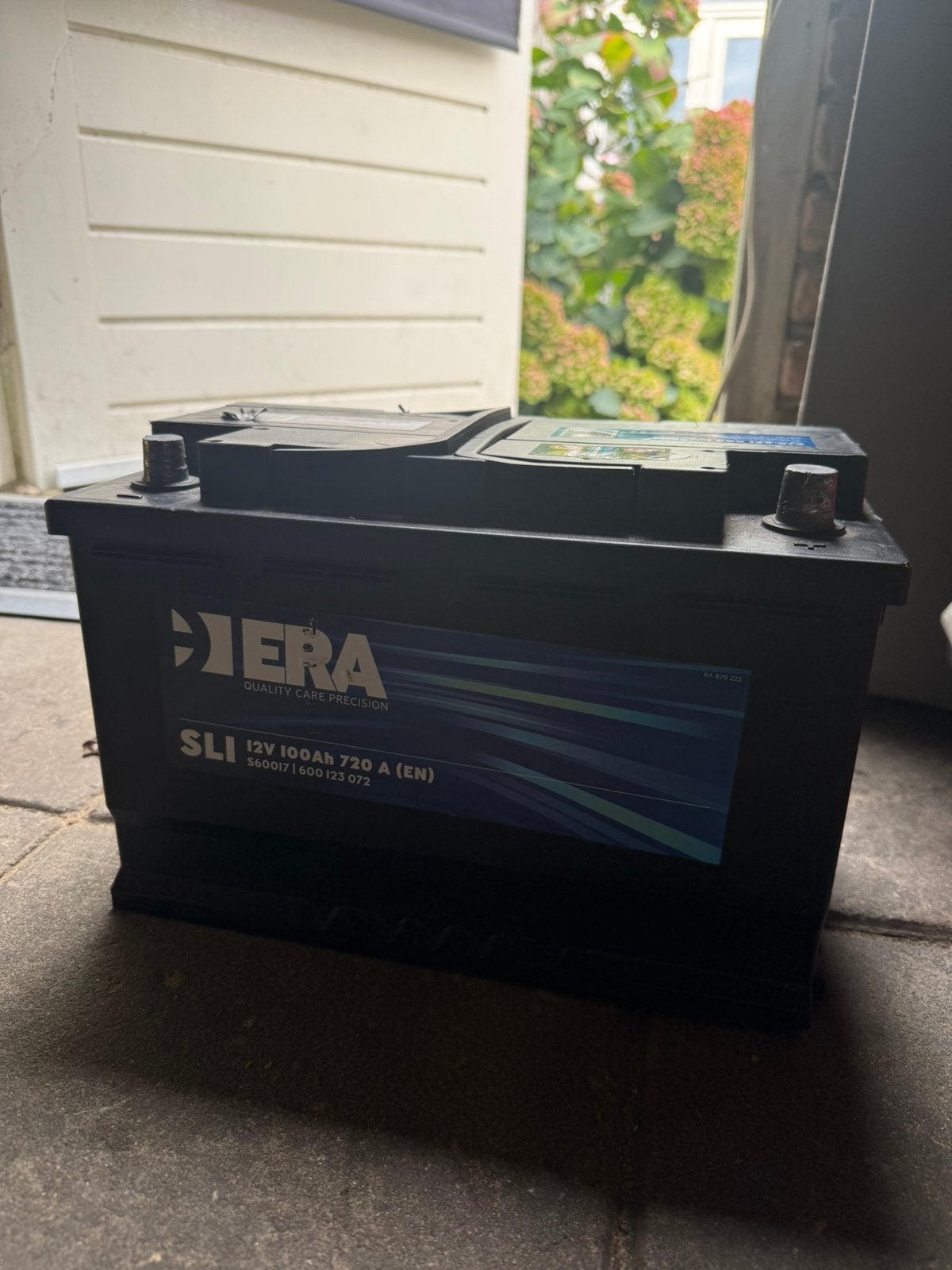 Sterke ERA 12V 100Ah 720A Startaccu –  (12.8V), Gebruikt