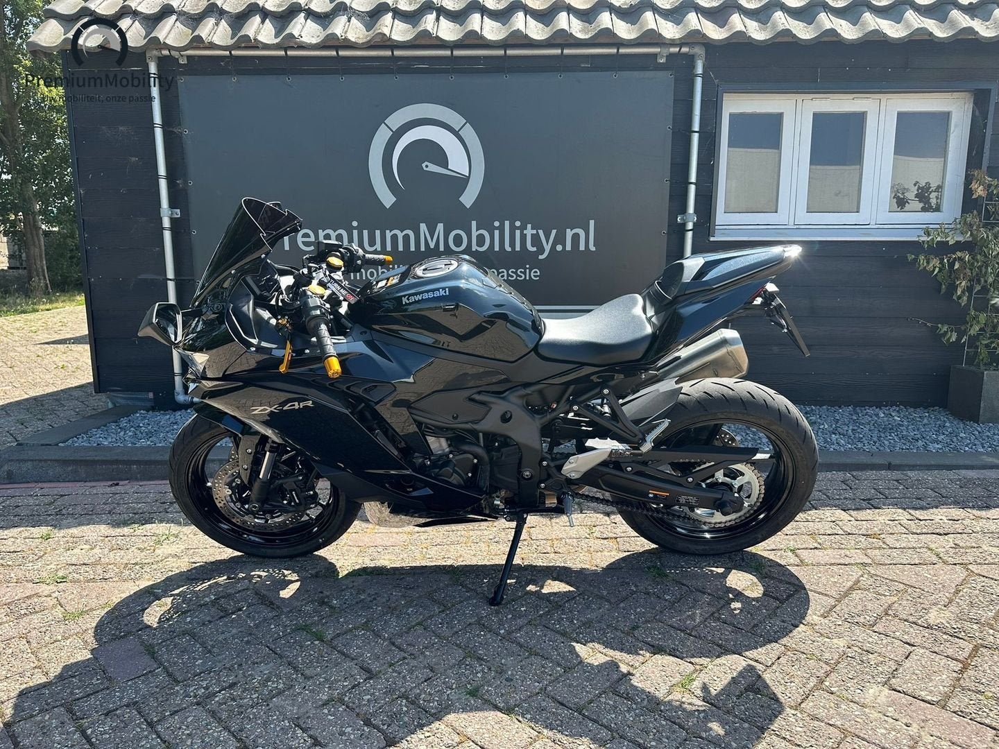 KAWASAKI NINJA ZX-4R (BJ 2025 / 1749 KM), Motoren, 4 cilinders, Motorrijbewijs A, Bedrijf, Onbekend
