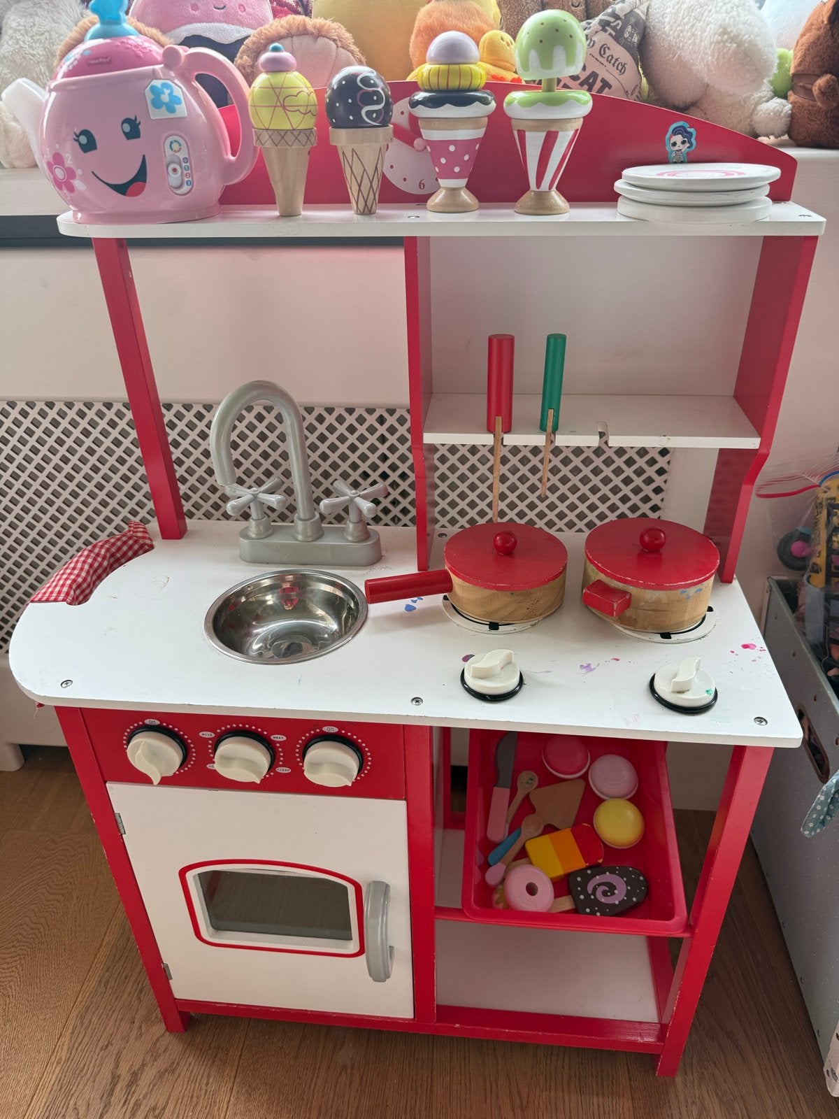 Houten speelkeuken met accessoires, Kinderen en Baby's, Speelgoed | Speelkeukens, Ophalen, Gebruikt, Hout, Speelkeuken