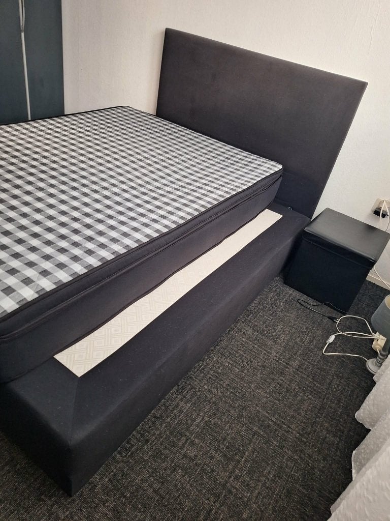 boxspring 140x200, Gebruikt, Zwart, Tweepersoons, 200 cm